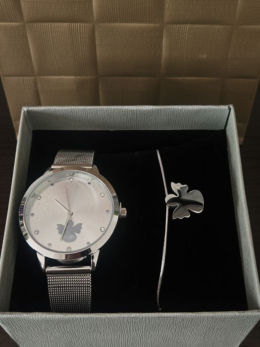 Conjunto em aço relógio e pulseira