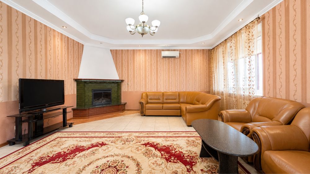 Елітний будинок 300 м² у центрі Полтави, паркова зона. №7326