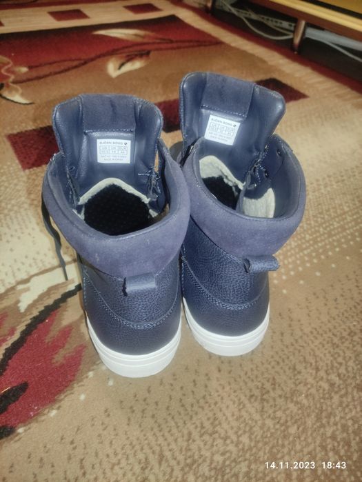 Ботинки ( кроссовки) мужские уплённые, 44 размер