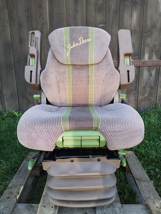 Siedzenie fotel pneumatyczny GRAMMER MSG95 John Deere 10 20 30 Premium