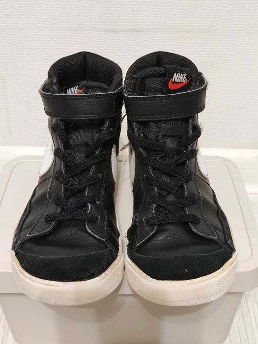 Кросівки Nike 33 р має широкий носок