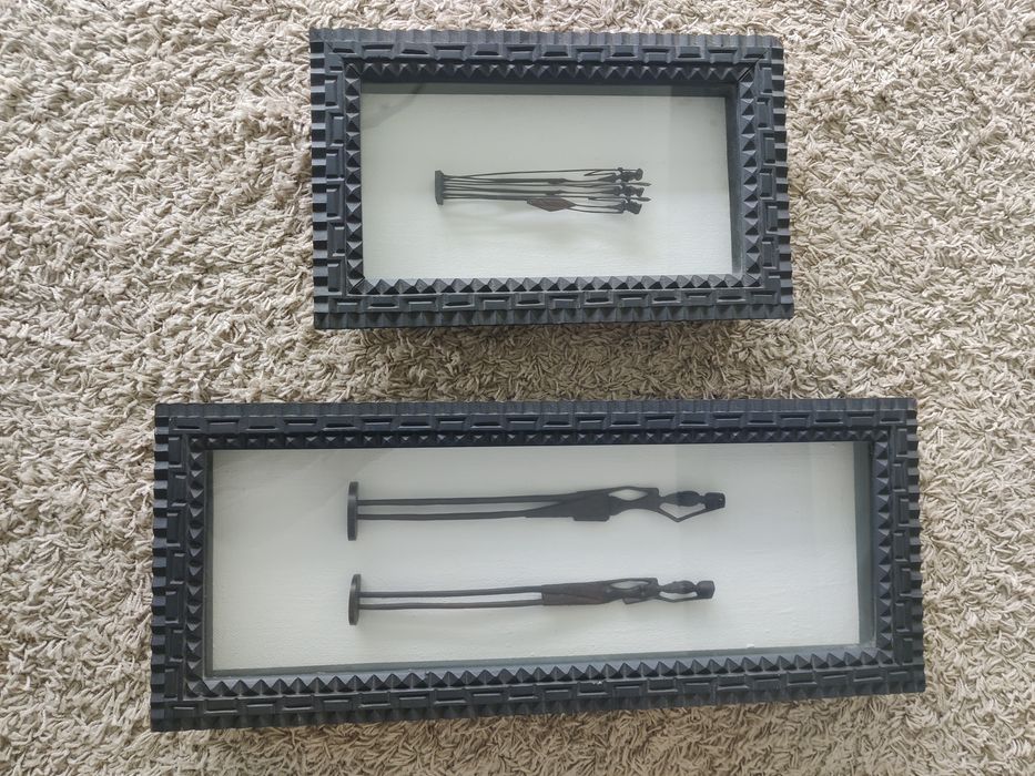 Quadros com peças africanas (comprados em galeria de arte)