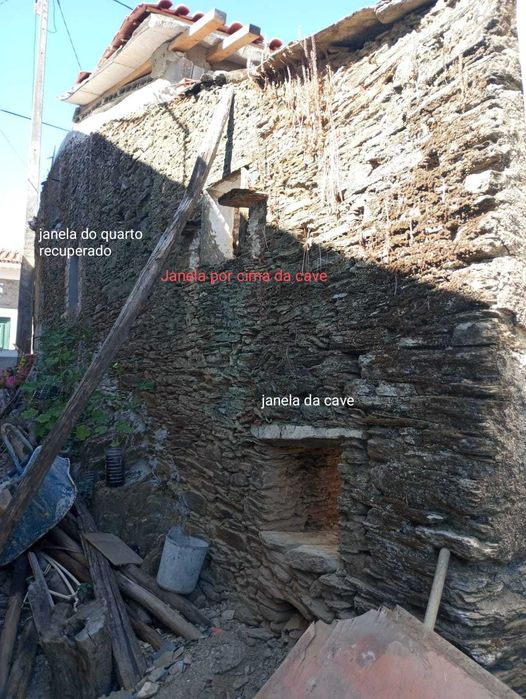 Casa da aldeia com 78m2 na aldeia Rodeios, Vila Velha de Ródão para acabar de recuperar