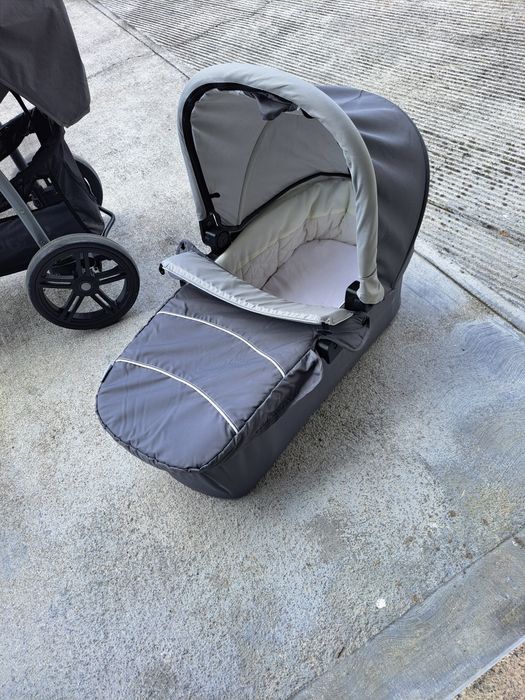 Carrinho de bebé trio Hauck 3 em 1, carrinho, alcofa e cadeira auto