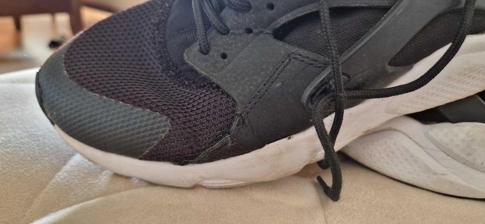 Buty NIKE AIR HUARACHE damskie czarne sportowe - Rozmiar 38