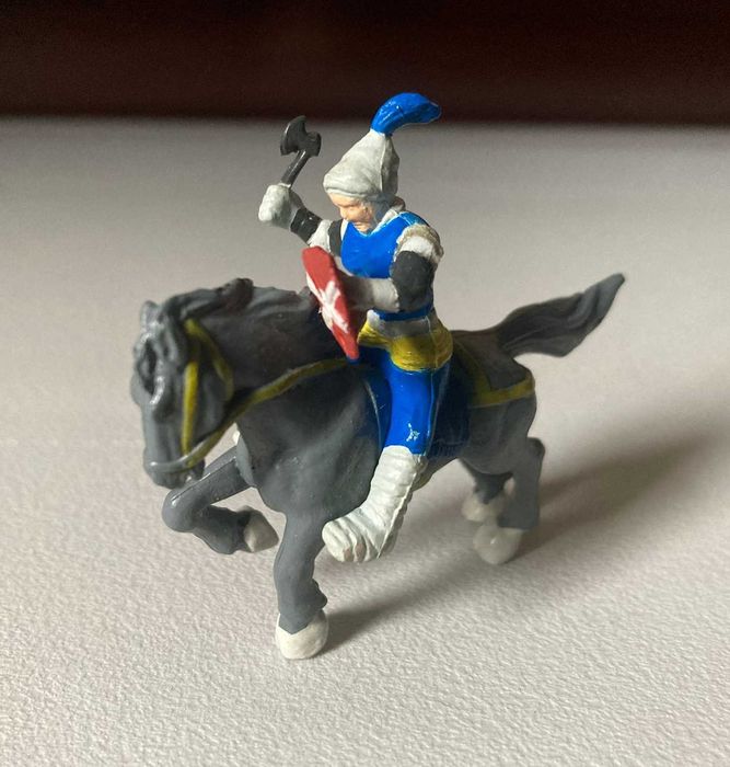 Figurinha Exin Castillos - Cavaleiro Medieval