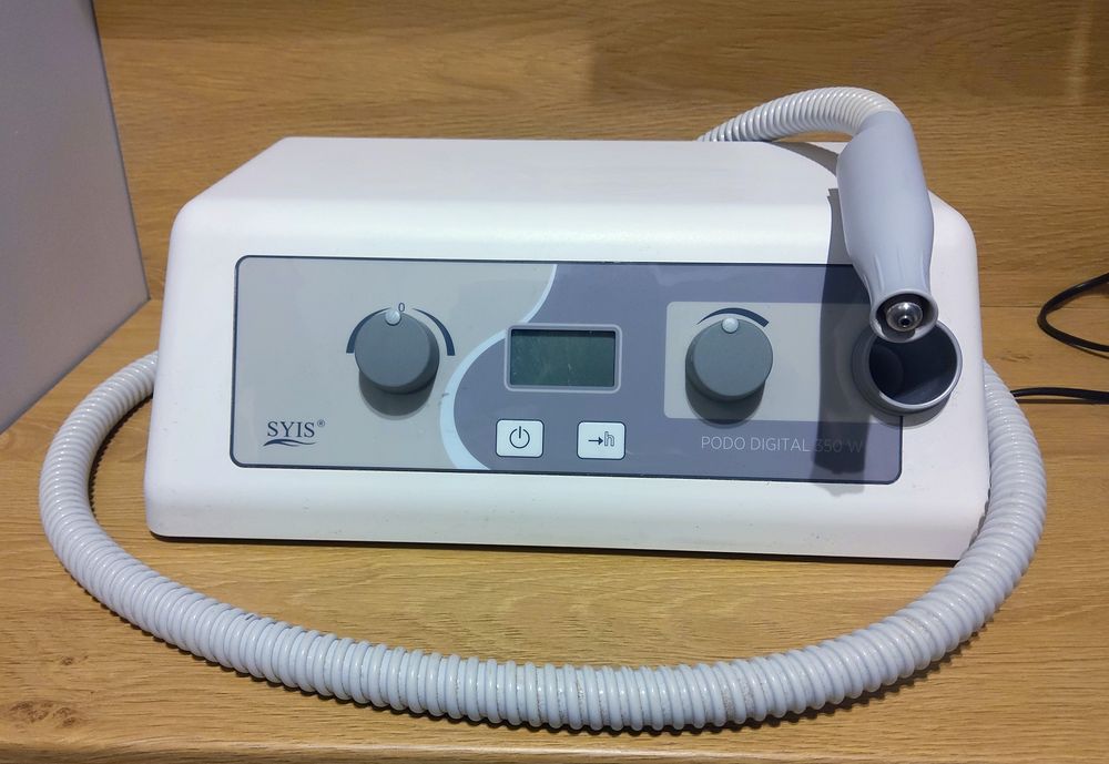 Frezarka podologiczna SYIS z pochłaniaczem