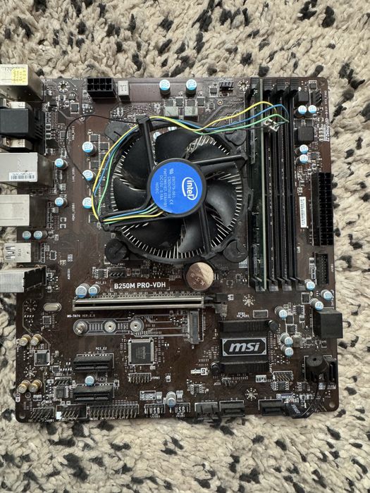 Комплект:процесор,материнка,оперативка