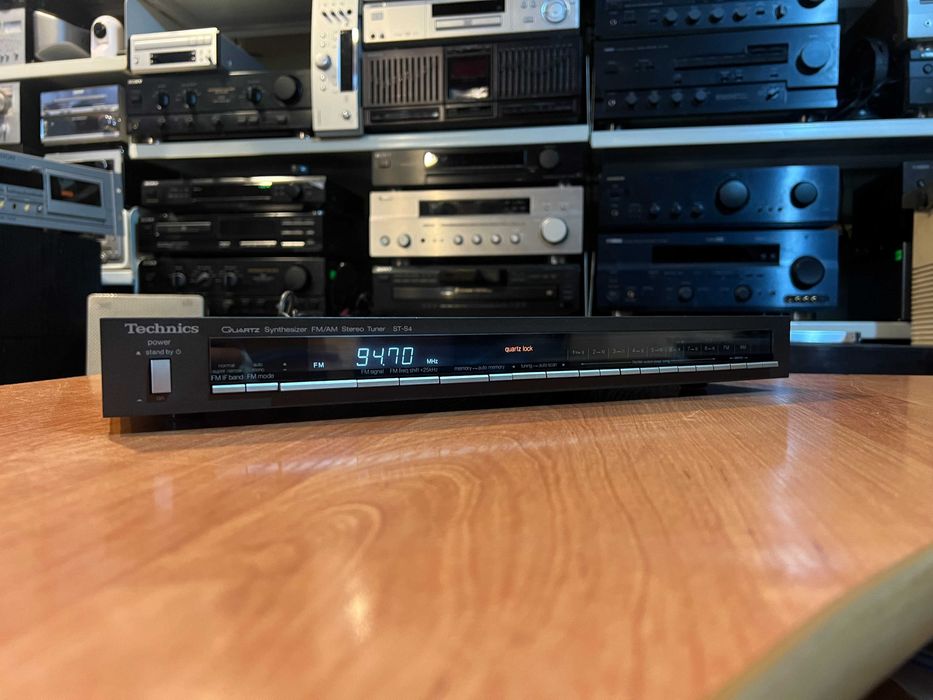Tuner radiowy Technics ST-S4 Audio Room