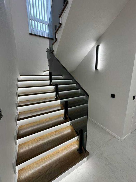 Газифікований будинок з дизайнерським ремонтом, Крихівці