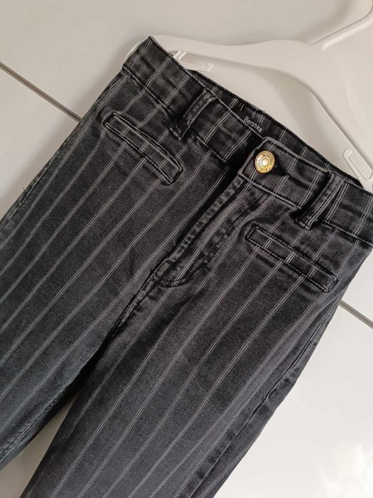 Spodnie jeansowe rurki Bershka r32