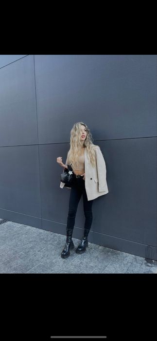 Джинсы  zara черные