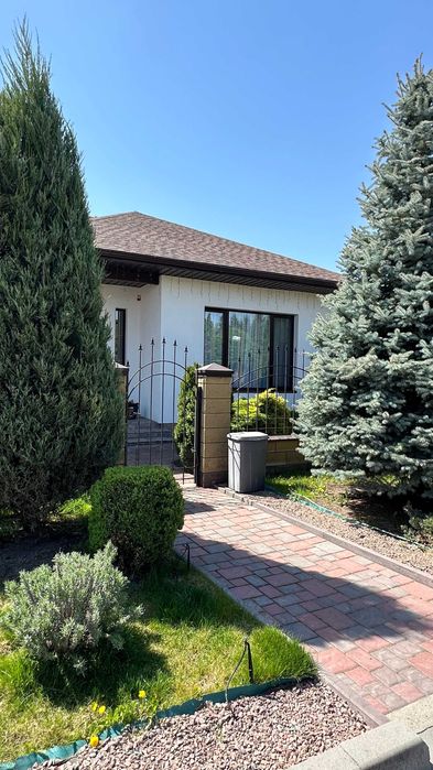 Сдам дом в коттеджном поселке Золотые Ключи