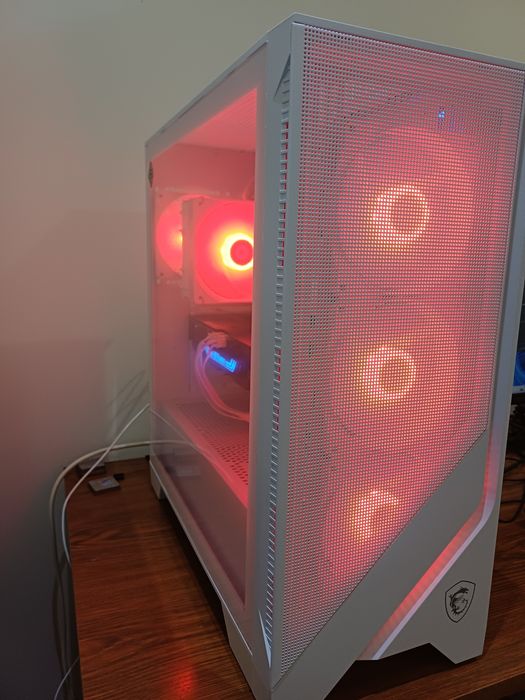 PC Gaming Ryzen 7 + RTX 3070TI.