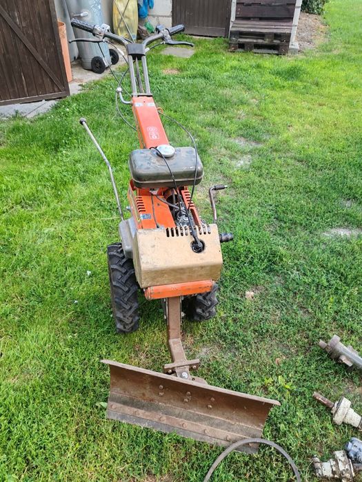 Traktorek Fortshritt E930