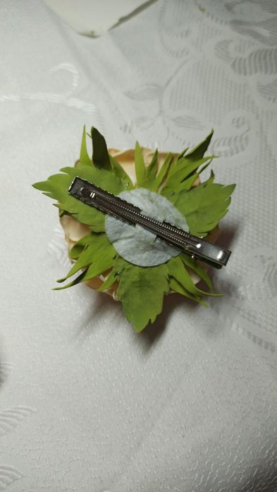 Заколка з фоамірану