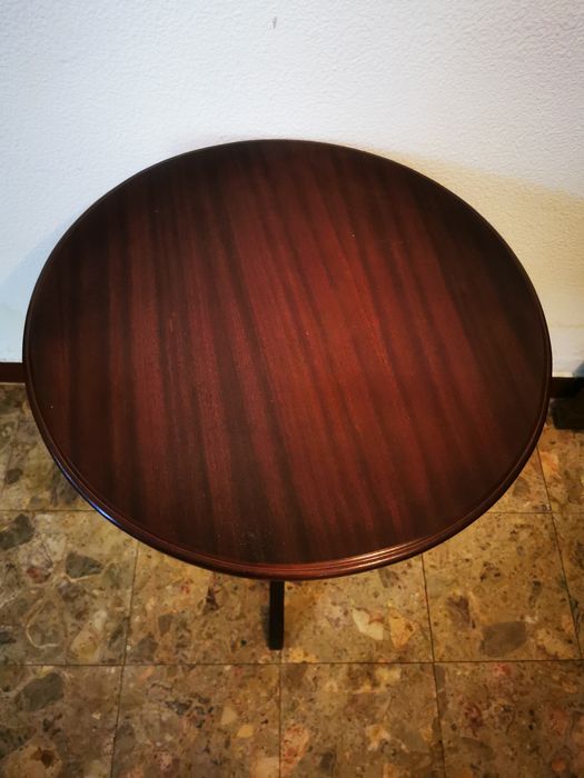 2 mesas de centro/apoio