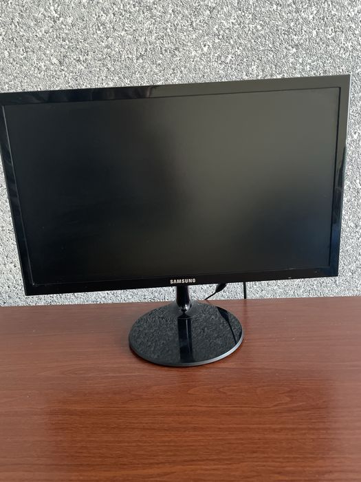 Монитори Samsung 44*26см діагональ 51см