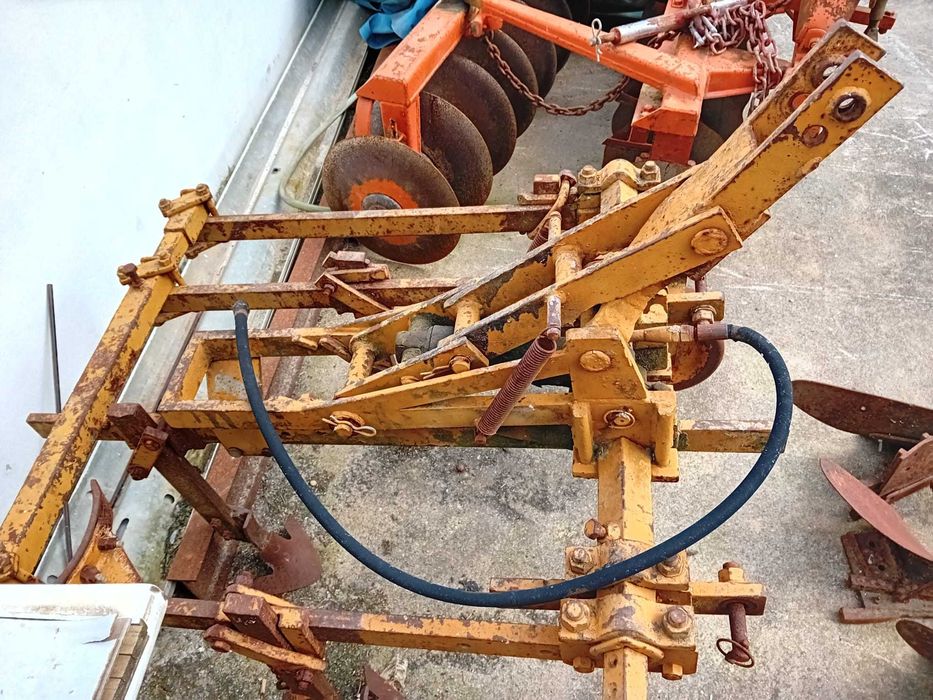 Alfaia agrícola - Escarificador