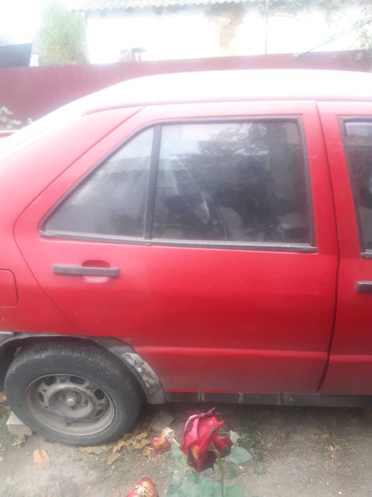На Seat Toledo 1 (91-99 р.)  двері