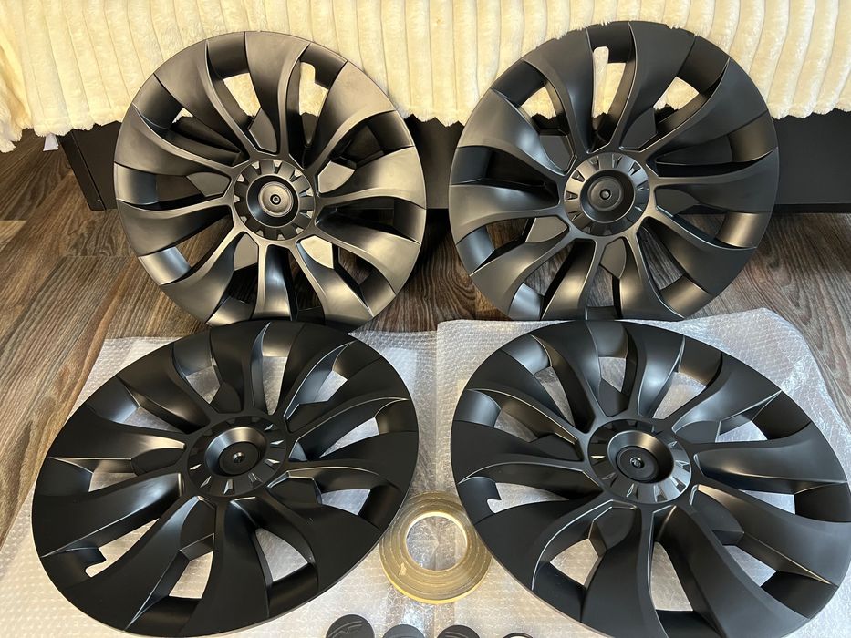 Ковпак на Tesla model Y r19