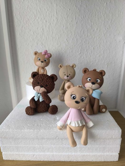 Miś na tort. ozdoba z masy cukrowej