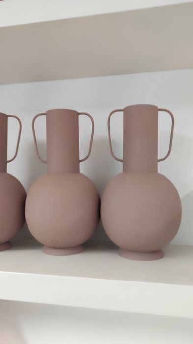 Jarra castanho claro em latão 33,5cm