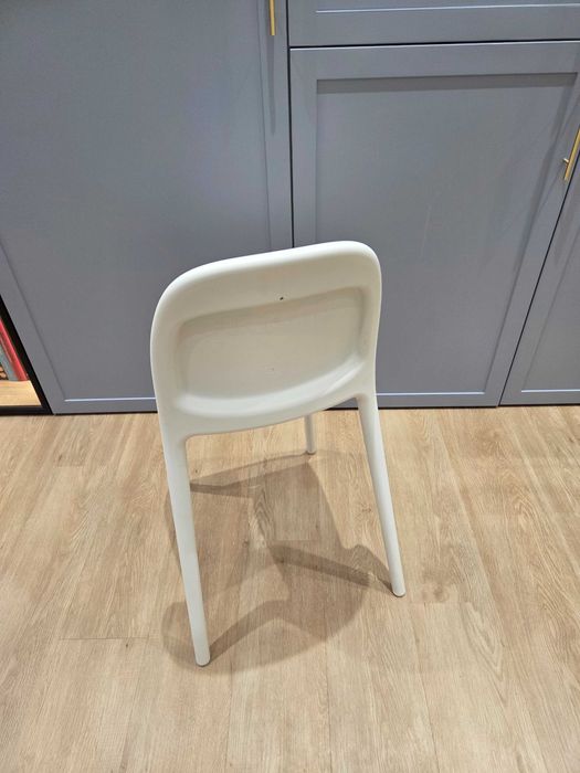 Krzesło dziecięce Ikea Urban / białe.