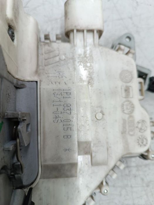Fecho da Porta Frente Esquerdo - SEAT LEON (1P1) | 05 - 13