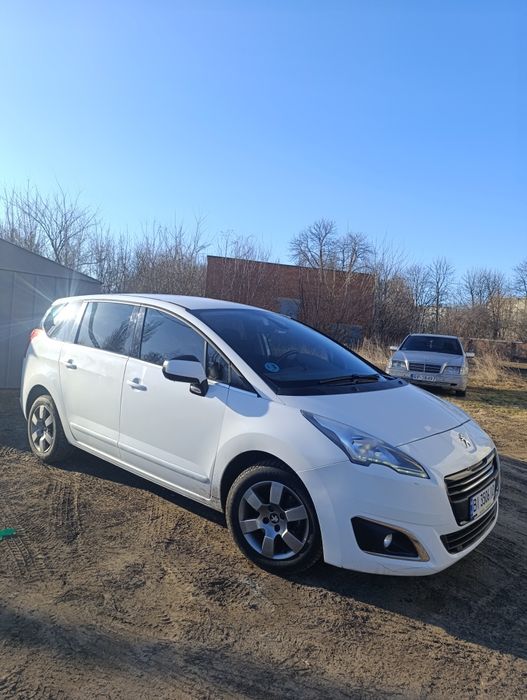 Продам peugeot 5008  2015 року