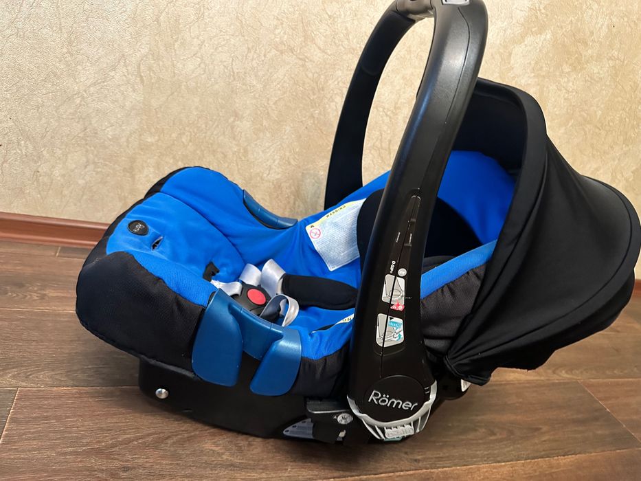Продам фірмове автокрісло/автолюлька BRITAX-ROMER BABY SAFE 2 I-SIZE