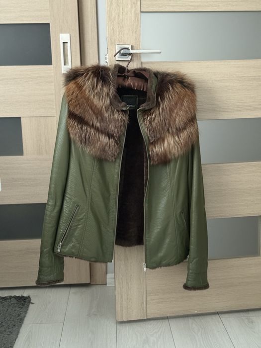 Жіноча шкіряна куртка (натуральне хутро)