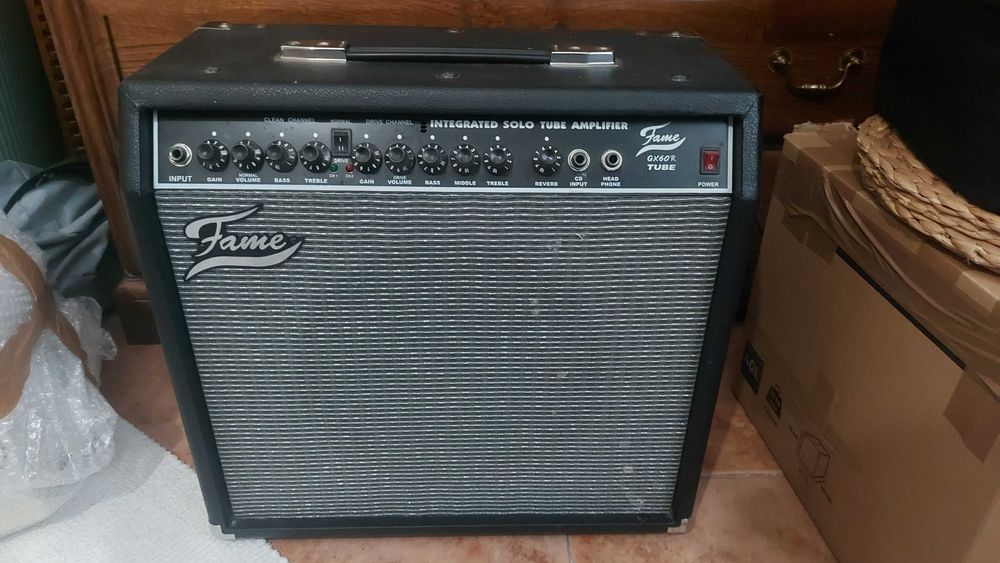 Amplificador Guitarra - Fame Vintage Line GX60R Combo (60 Watts - 12")