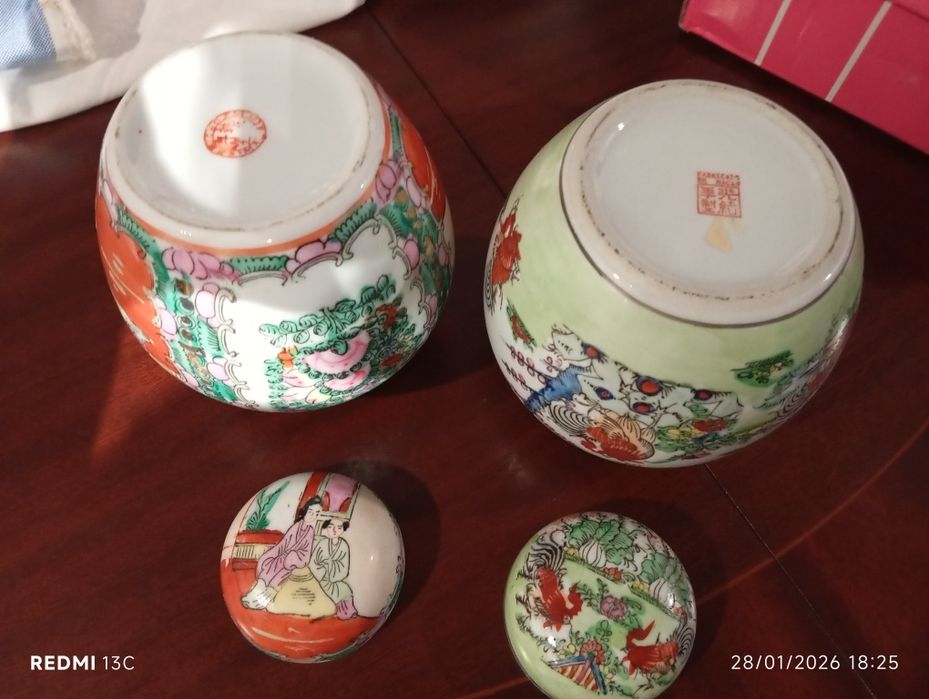 2 potes macau com carimbo