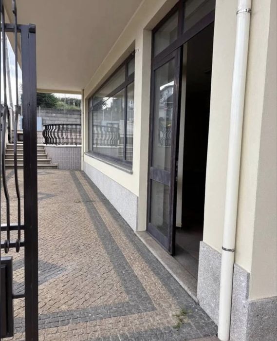 Alugo Estabelecimento Comercial / Armazém