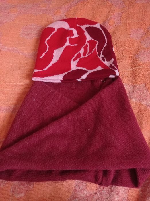 Продам шапки новые.