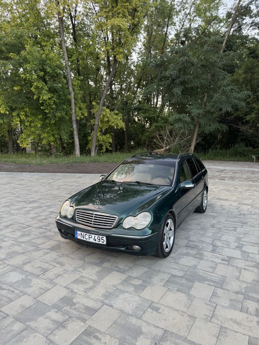 Mersedes-benz C220d автомат дизель в гарному стані