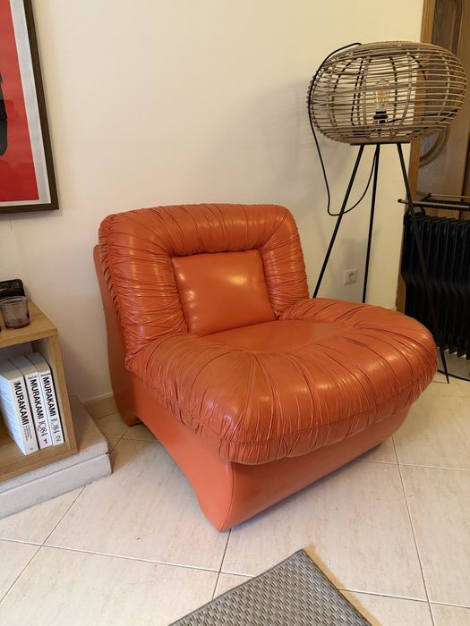 Sofá em pele laranja VINTAGE