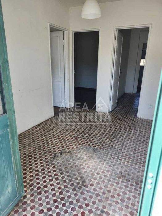 Oportunidade única de investimento 3 imóveis 1 Loja e terreno