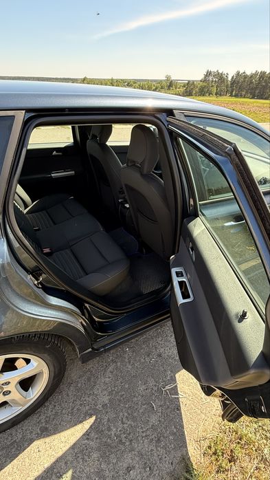 Продам VOLVO V50 2010-2011