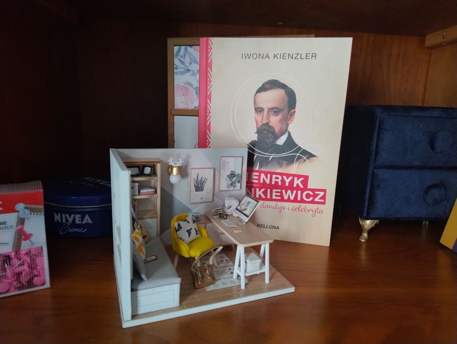 Miniaturowy domek makieta