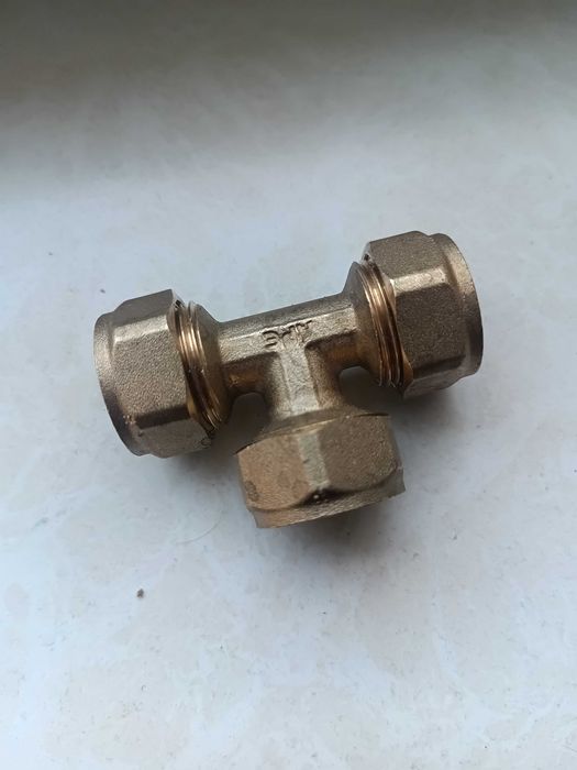 Trójnik mosiężny do rur PEX 20 mm. Nowe