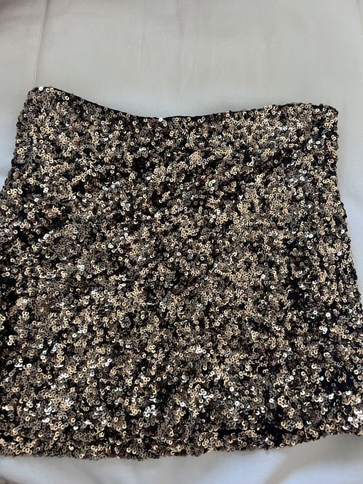 Saias Semi usadas de festa Zara 20 euros cada