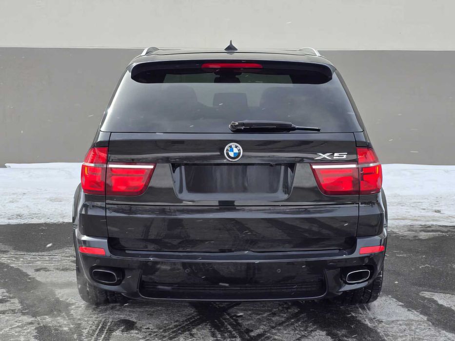 BMW X5 xDrive35i      2012