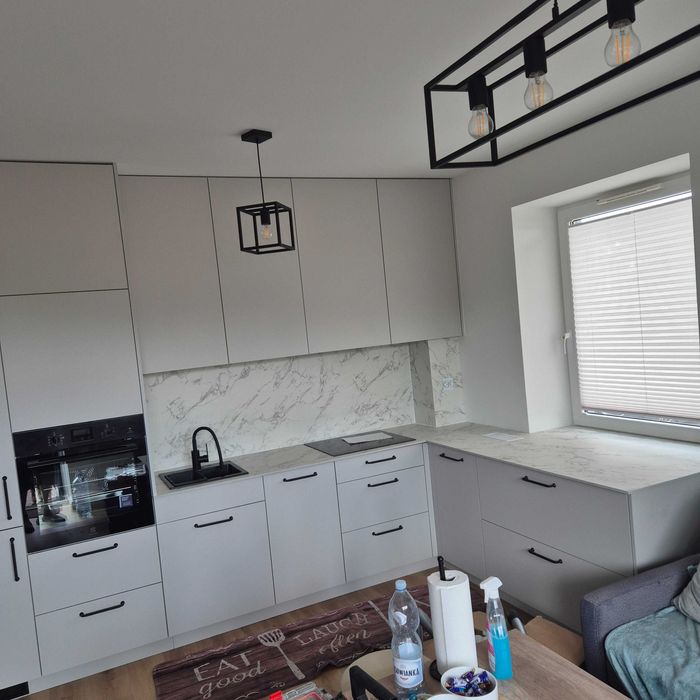 Montaż mebli Ikea/Stolarz/usługi meblarskie