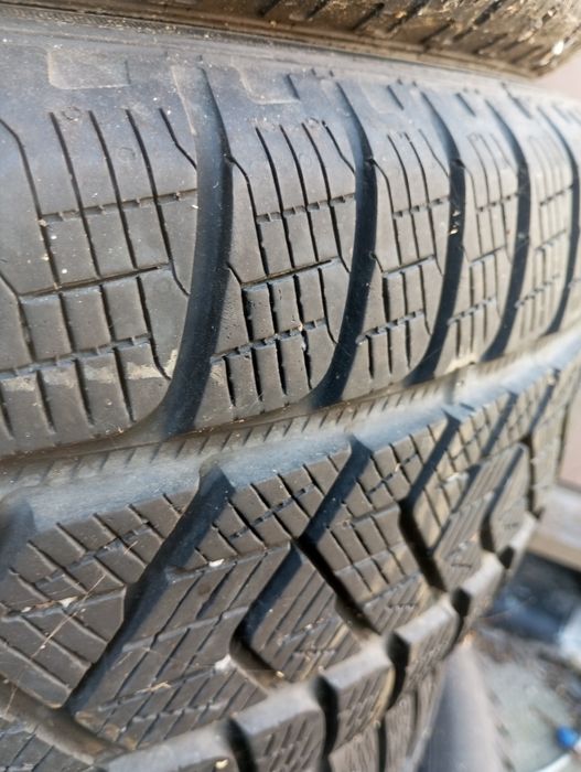 4szt Pirelli Scorpion winter 215/65 17 produkcja 2020 zima