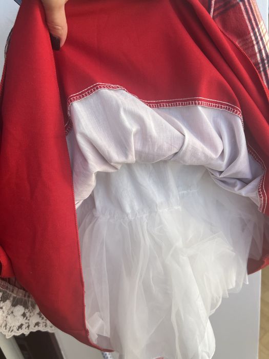 Сукня святкова в клітинку