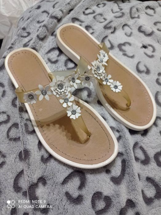 Женская  обувь..