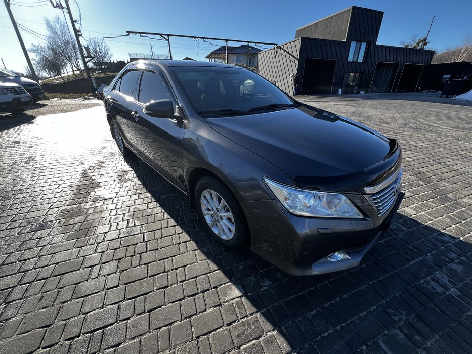 Офіційна Toyota Camry 2.5 бензин