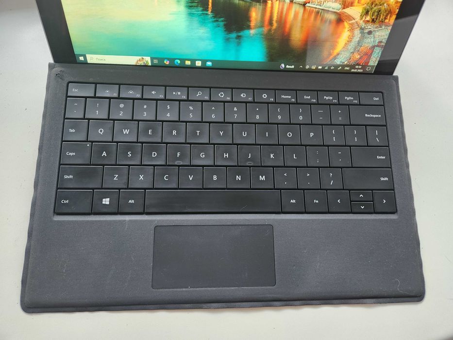 Планшет 2в1 Microsoft Surface Pro 3 12.2" QHD i3-4020Y 4/64Gb